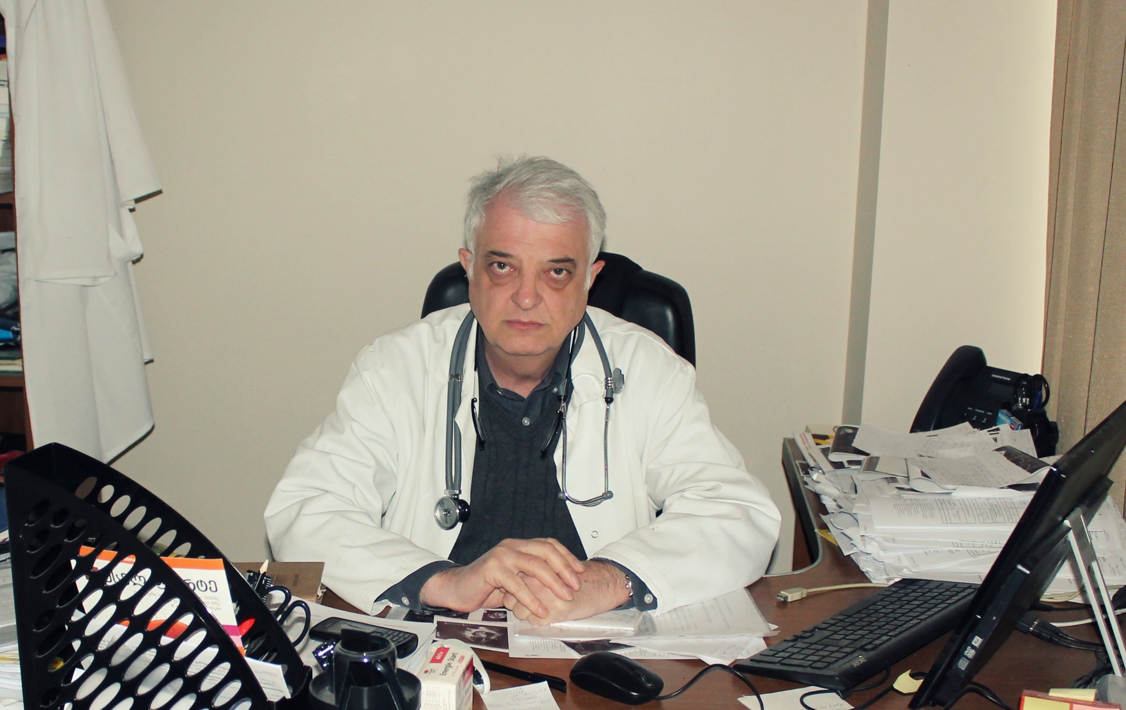 გულმკერდის არეში უეცრად დაწყებული ძლიერი ტკივილი არის პირველი შეგრძნება, რომელიც უყურადღებოდ არ უნდა დავტოვოთ